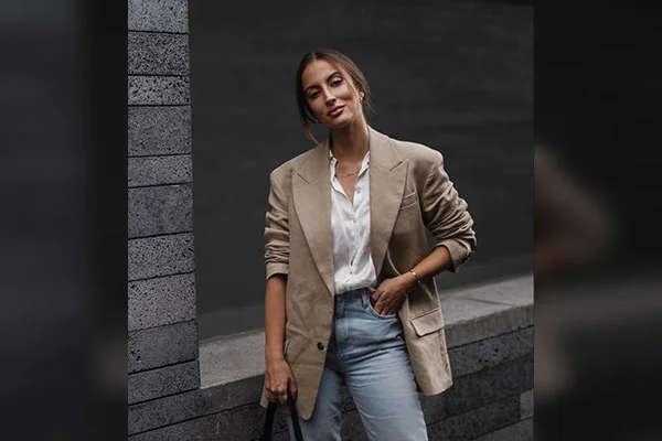 Oversized blazers are not just a trend—they’re a power move when styled correctly. But here’s the reality: If you don’t style them well, you’ll look sloppy