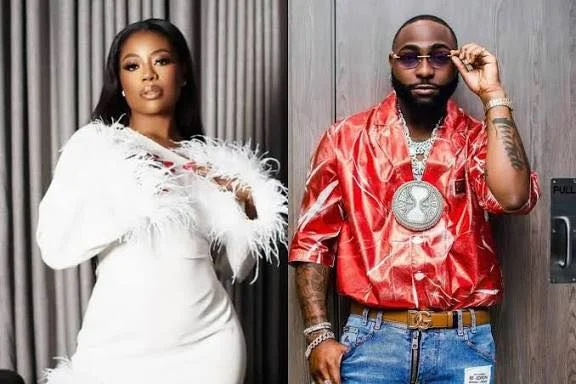 Davido’s baby mama demands N1bn ( GHS 7,833,741.10) damages from him over alleged defamation